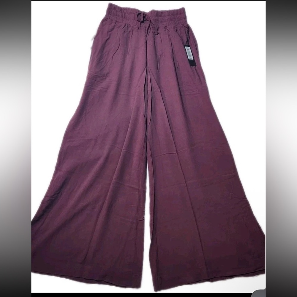 Savvi Wide Leg Pant With Drawstring Waist Size Medium Side Slit Legs and pockets